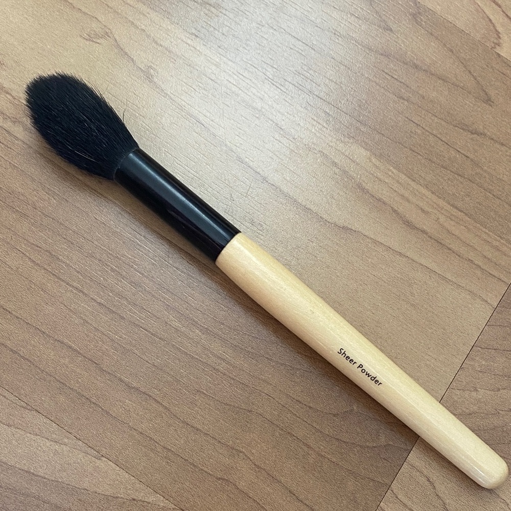 Bobbi Brown Sheer Powder Brush -
